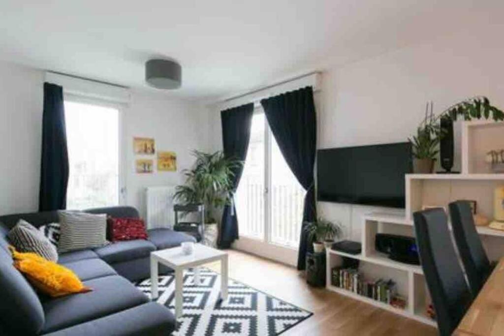 Cozy & Quiet Getaway Just 300M From Paris With Free Private Parking Apartment Gentilly Bagian luar foto
